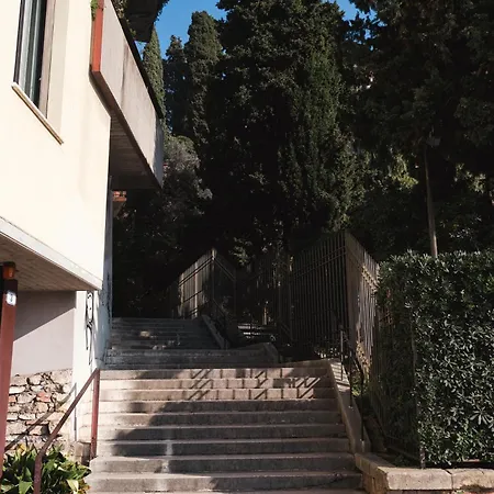 Dimora Ponte Pietra Apartment Verona Exterior photo
